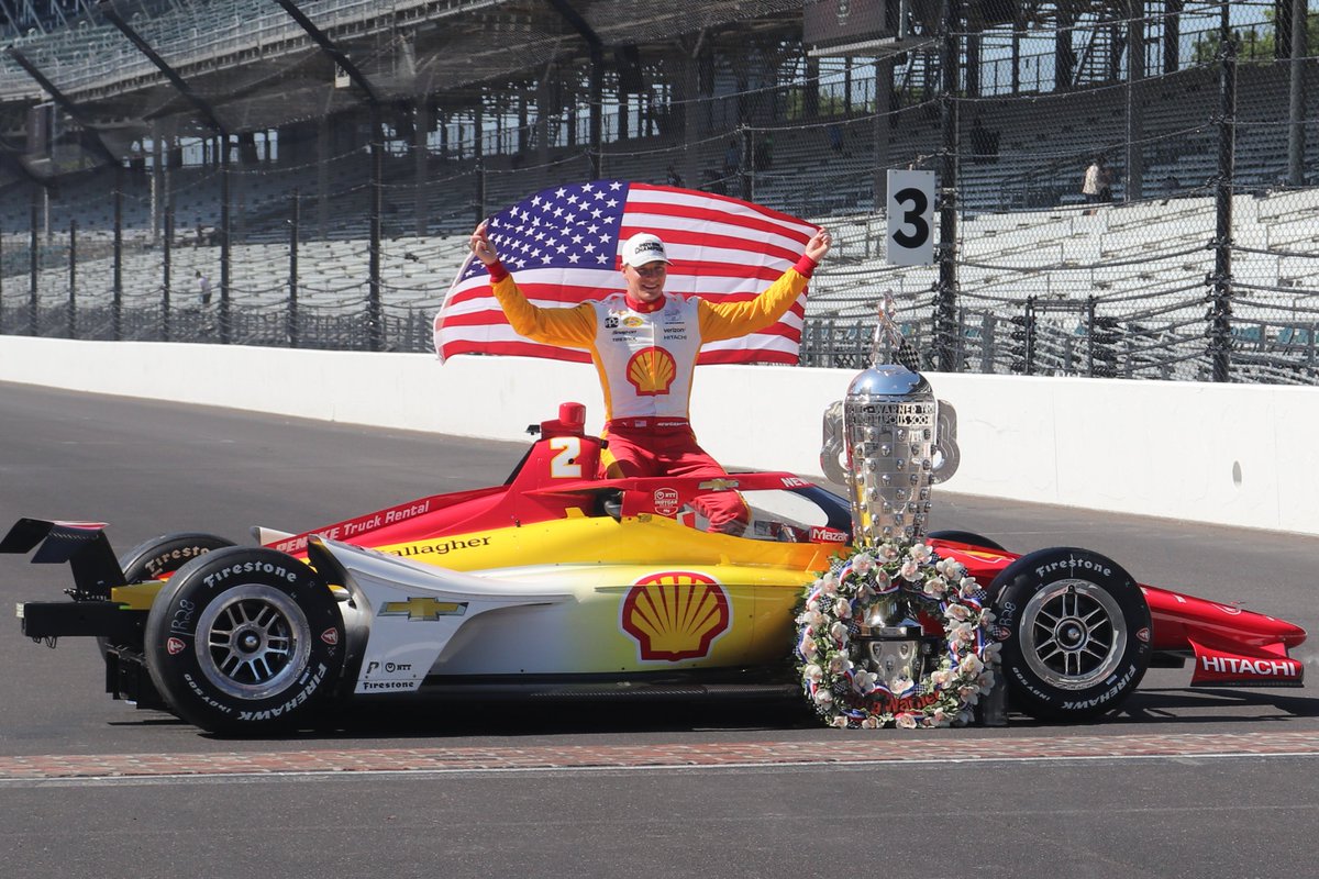 jackson2lincoln's tweet photo. #IndyFã, e a nossa cobertura aqui no @IMS não termina! Só aqui no #BlogNAIndy500 você acompanha a #Indy500 até o #DayAfter!
@JosefNewgarden fez 2 horas de fotografias, trocou mais de 50 bonés!
Obrigado por acompanhar as 500 milhas deste ano conosco!
#ThisisMay #IndyCar https://t.co/6MN8VtM7Kx