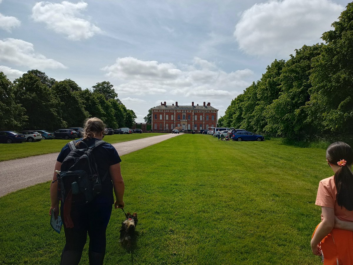 Rachel_Epic's tweet photo. A sunny day out for E with her cousin @NTBeningbrough and what day out is complete without an ice cream 🍦🤔 @staynorHprimary @MrJeff85 #healthyselfie #YORKSHIRE https://t.co/5K9t9eREPM