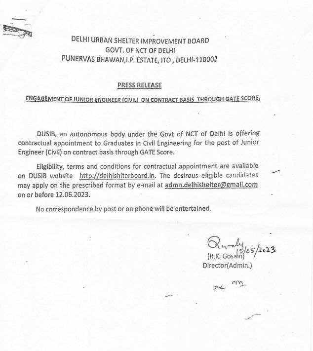 DEEPAKdasak21's tweet photo. यूपी के पिछड़ेपन का कारण क्या है यहां समय के साथ @UPGovt चलना ही नहीं चाहती, दिल्ली जहां जेई पदों पर GATE जैसे प्रतिष्ठित परीक्षा द्वारा भर्ती करा रही जिसको सिर्फ बीटेक छात्र देते हैं, वहीं @myogiadityanath जी की यूपी में बीटेक अभ्यर्थी जेई पदों पर अपनी अर्हता के लिए ही संघर्षरत है।
विकास बिना सुधार के सम्भव नहीं, जो नियम पिछली सरकारों की उदासीनता और भ्रष्टाचार के प्रतीक हैं उन्हें बदलकर ही विकास सम्भव है।
1998 की सरकारों की सोच ज्यादा विकासशील थी उन्होंने डिग्री धारकों को जूनियर इंजीनियर की अर्हता प्रदान कर रखा था बीच में 2003 के आसपास कुछ लोगों ने अभियंत्रण विभागों एकाधिकार कायम करने के‌ लिए बीटेक अभ्यर्थियों को जूनियर इंजीनियर पदों से बाहर करने का षड्यंत्र किया और तब की सरकारों ने भरपूर साथ दिया और बीटेक अभ्यर्थियों के प्रति उदासीन हो गई।
माननीय मुख्यमंत्री जी ने 2021 ग्रामीण अभियंत्रण विभाग में बी-टेक अभ्यर्थियों को जूनियर इंजीनियर  पदों पर अर्हता प्रदान करते हुए सुधार की शुरुआत की।
प्रदेश के लाखों बीटेक अभ्यर्थी कई वर्षों से प्रदेश के सभी अभियंत्रण विभागों में जेई पदों पर बीटेक अभ्यर्थियों को पूर्व की भांति पुनः अर्ह करने हेतु गुहार लगा रहे।
अतः माननीय मुख्यमंत्री जी से अनुरोध है पूर्व की भांति बीटेक अभ्यर्थियों को जैसे ग्रामीण अभियंत्रण विभाग में जेई पदों पर अर्ह किया वैसे ही अन्य विभागों जैसे @uppwdofficial @UPIrrigationWR में बीटेक छात्रों को जूनियर इंजीनियर पदों पर अर्ह करें बता दें कि केंद्र सरकार के सभी विभागों में बीटेक छात्रों को जेई भर्ती में शामिल किया जाता है।
#Allow_BTech_in_UP_JE