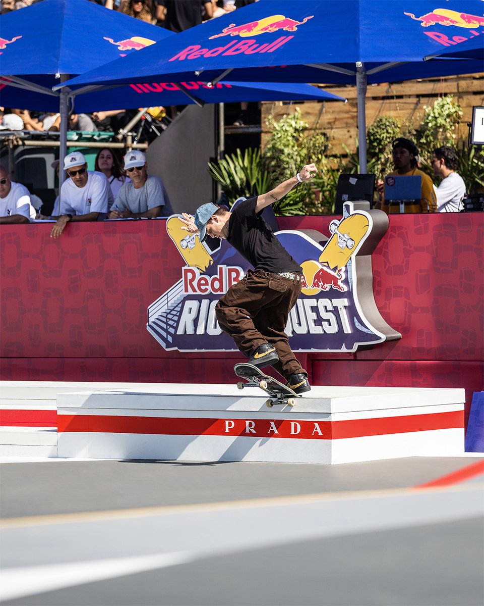 As part of an ongoing partnership between Prada and #RedBull, #PradaLineaRossa has joined Red Bull Conquest, a renowned street skate competition challenging athletes, for the first time in Rio de Janeiro, Brazil.
tinyurl.com/ea6es82j.

#RedbullRioConquest