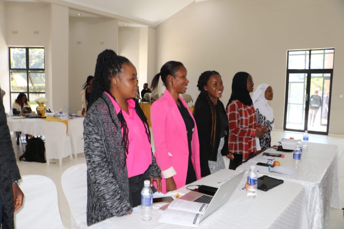 the virtuous woman tweet media