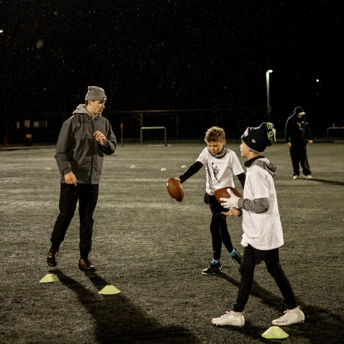 Russell Wilson QB Academy (@rwqbacademy) on Twitter photo "Set your goals high, and don't stop until you get there." - Bo Jackson
📸 <a href="/West2EastEmpire/">West2East Empire</a>
#MondayMotivation
#RWQB "Set your goals high, and don't stop until you get there." - Bo Jackson
📸 <a href="/West2EastEmpire/">West2East Empire</a>
#MondayMotivation
#RWQB
