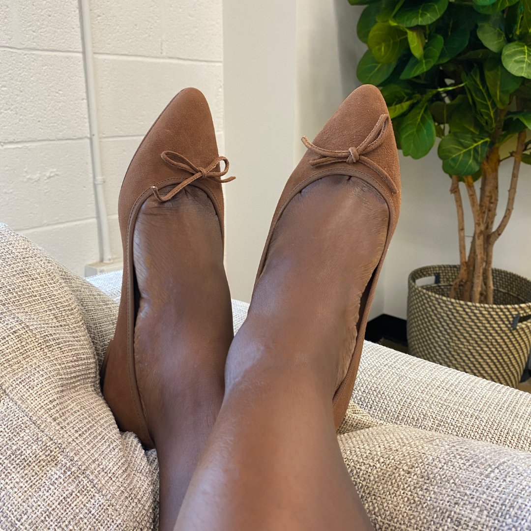 Day off vibes. ✌🏿

Style: Kennedy Flat
Shade: Douala “The Cocoa Goodness of Cameroon”

Happy Memorial Day—we hope everyone is celebrating safely.

🔗 Shop True Nudes