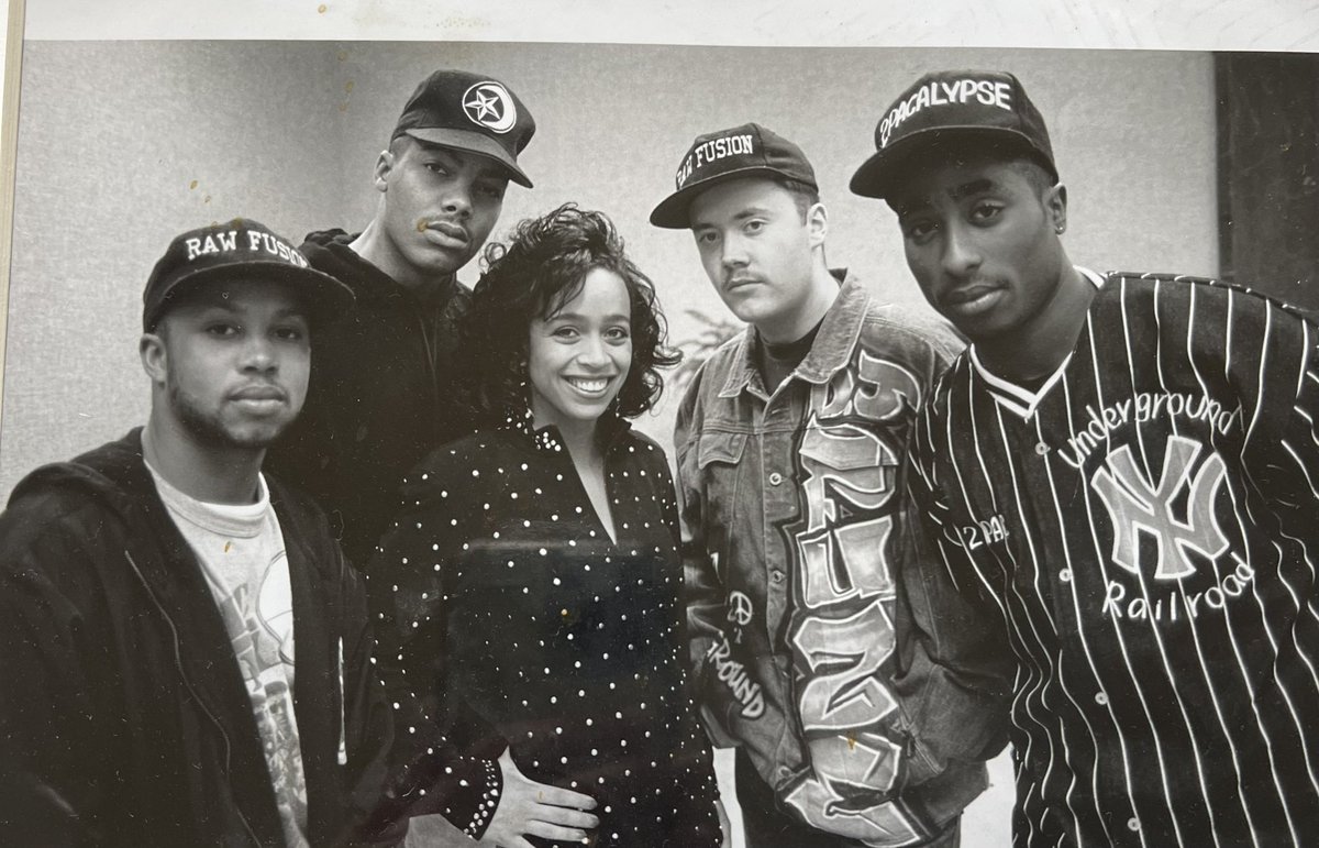 Watching this <a href="/DearMamaFX/">Dear Mama</a> documentary is like time traveling. Great job <a href="/Hughes2Society/">Allen Hughes</a> 
#riptupac #ripafenishakur