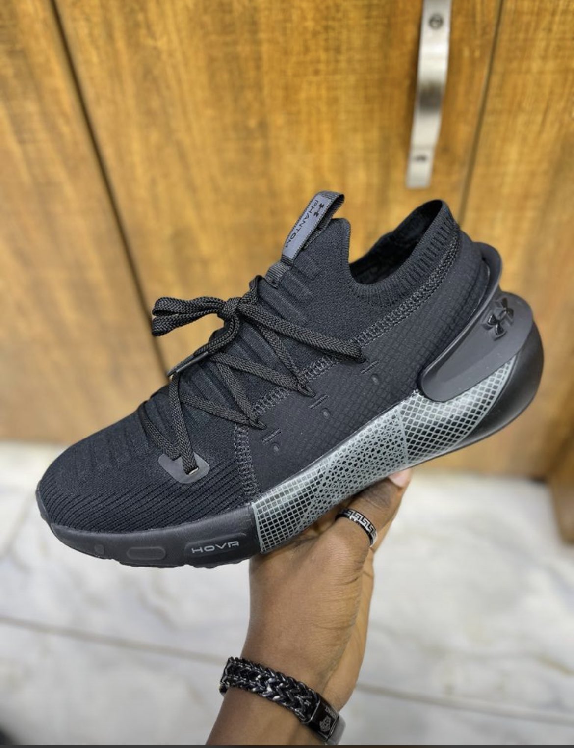 curry 6 triple black