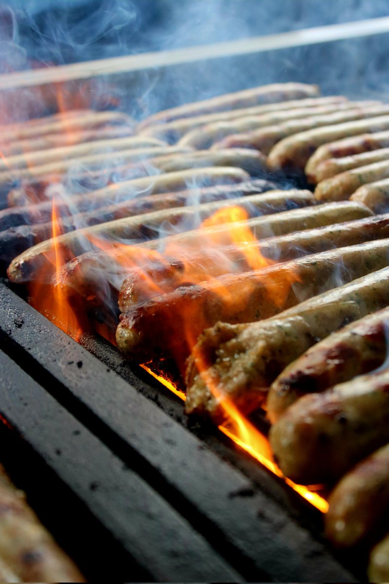 Who's cooking some proper sausages today?🔥

#ProperSausages #ForTheBBQ #sausages #corkbbq #Irish #irishbbq #Irishweather #corkdaily