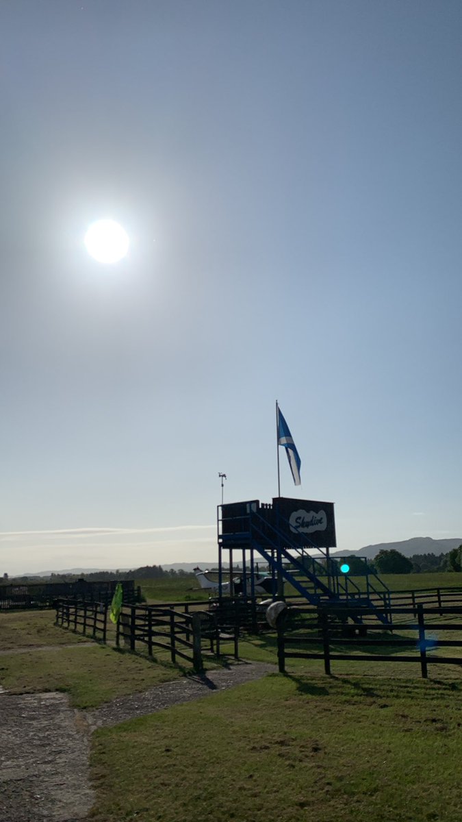 HowellLeeh's tweet photo. Yesterday,almost 4 years in recovery &amp; a year of skydiving training I finally completed my Solo Skydiving course, I feel overwhelmed being able to say that now I am officially an A licence Skydiver ❤️‍🩹❤️‍🔥in early recovery I would utter this dream unconfidantly and people laughed!! https://t.co/pr5ePEBsAj