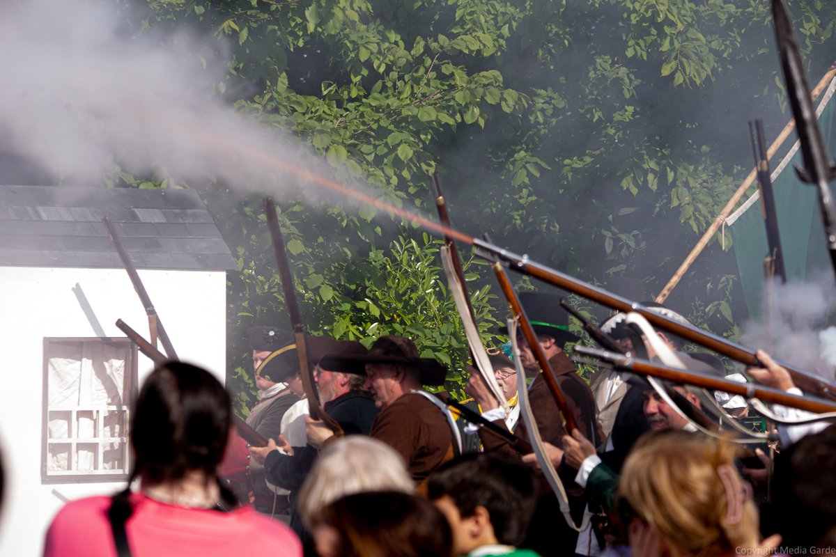 JoeGarde's tweet photo. Muskets fired... #unitedirishmen @newtown1798 #Newtown1798 #Pikemen https://t.co/APVMXyE0pF