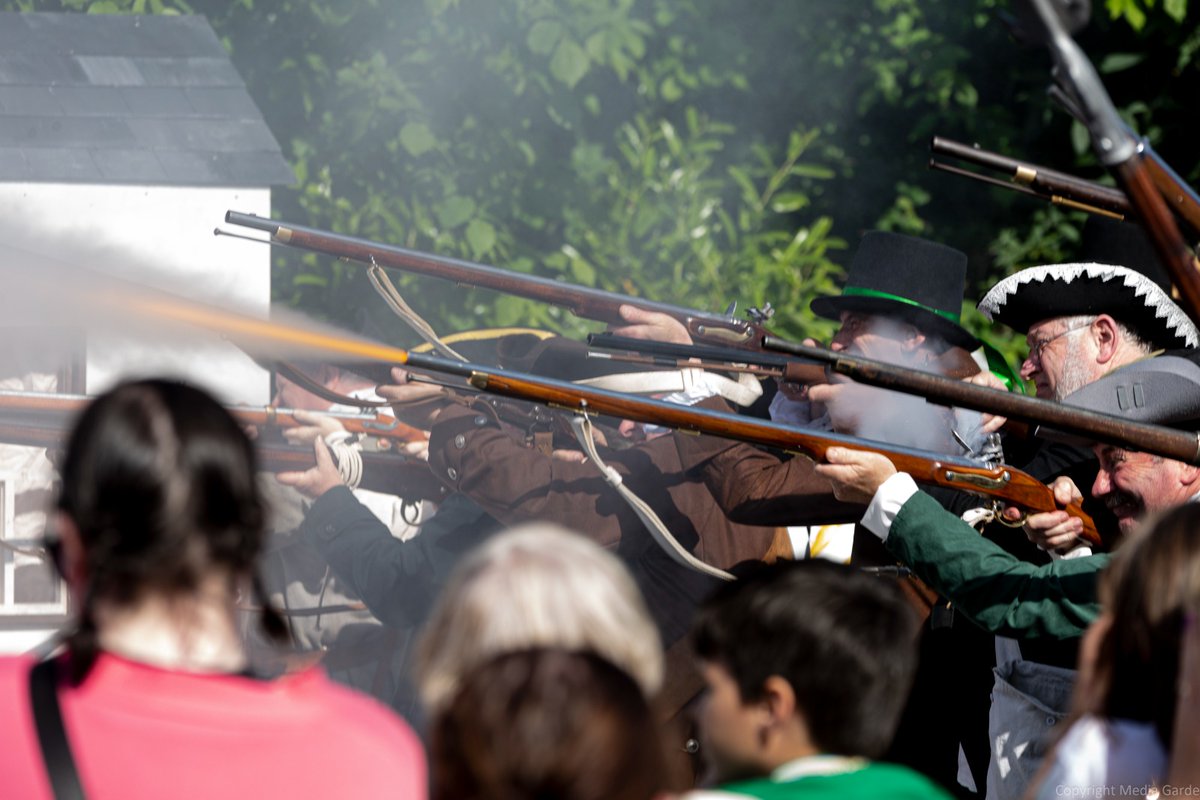 JoeGarde's tweet photo. Muskets fired... #unitedirishmen @newtown1798 #Newtown1798 #Pikemen https://t.co/APVMXyE0pF