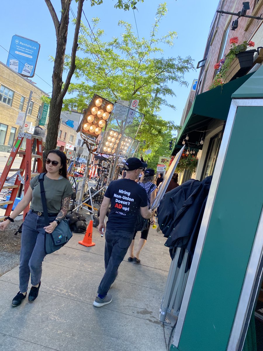 ACTRAToronto's tweet photo. Union-busting brands like @rogers and their agency @SidLee don't deserve your business. We're protesting at a non-union shoot in Toronto today to tell them to get back to the table. #ACTRAtakesaction https://t.co/eRddHnECtz