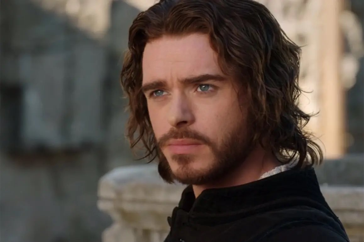 valesergentb's tweet image. #togcast 

Celeana, Princess Nehemia, Chaol, Dorian.