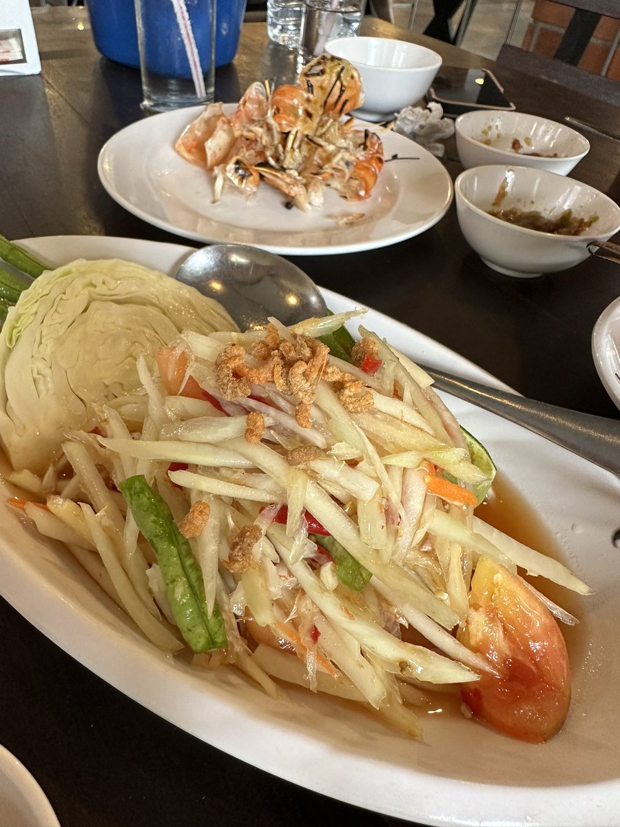 sheedyator's tweet photo. ร้านดังดั้งเดิม อร่อยไม่มีดรอป กุ้งเผา, ปูผัดผงกะหรี่, ปลากระพงทอดน้ำปลา, ส้มตำปูม้า 📍ปูเป็น พัทยา #อร่อยบอกต่อ #อร่อยไปแดก #พัทยา #ร้านอาหา��พัทยา https://t.co/bJTrcEk1fZ
