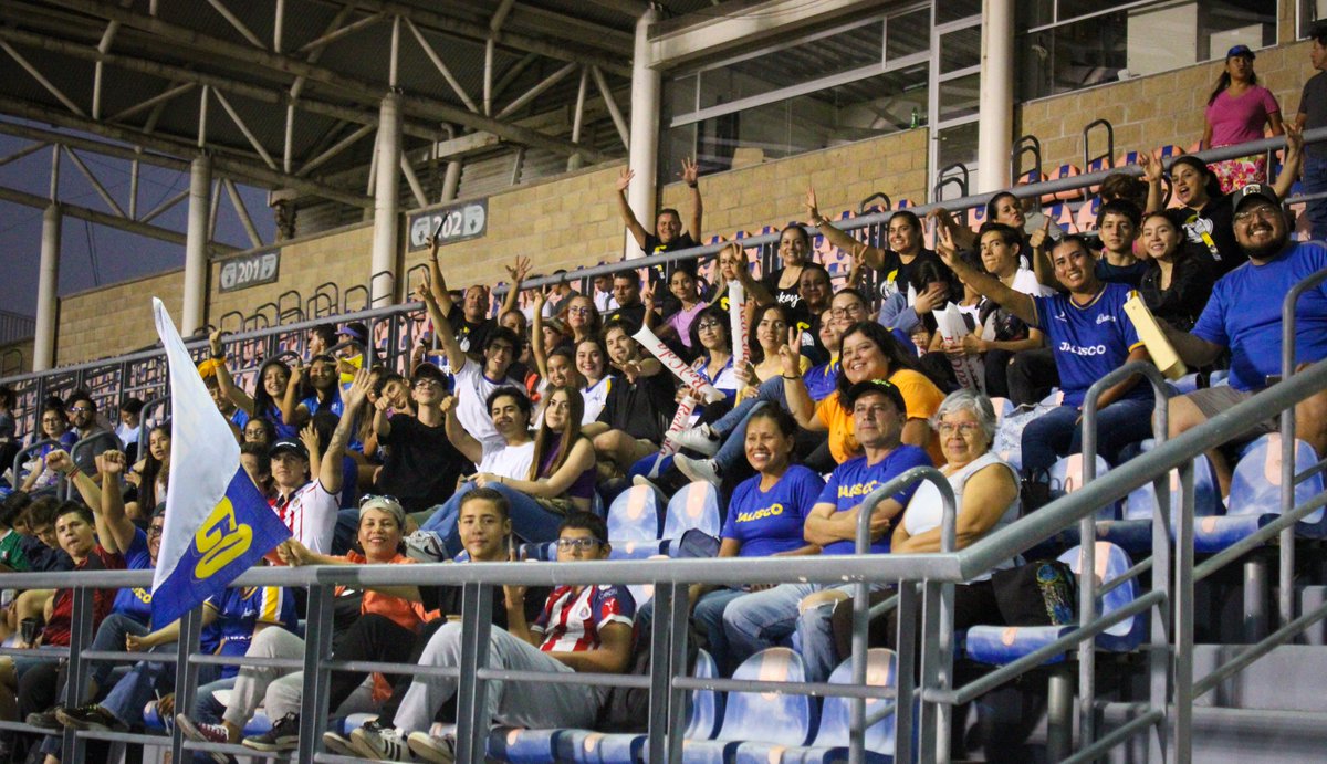 TiburonesHC's tweet photo. #Jalisco🟡🔵continúa invicto en estos #NC2023 y este lunes en punto de la 1 de la tarde buscará cerrar la fase de grupos definiendo su pase a semifinales https://t.co/4lRxbbAmAF