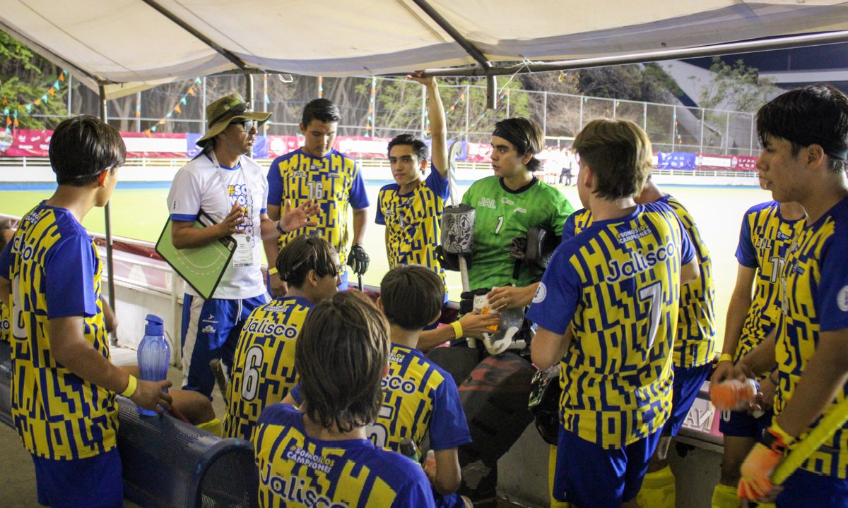 TiburonesHC's tweet photo. #Jalisco🟡🔵continúa invicto en estos #NC2023 y este lunes en punto de la 1 de la tarde buscará cerrar la fase de grupos definiendo su pase a semifinales https://t.co/4lRxbbAmAF