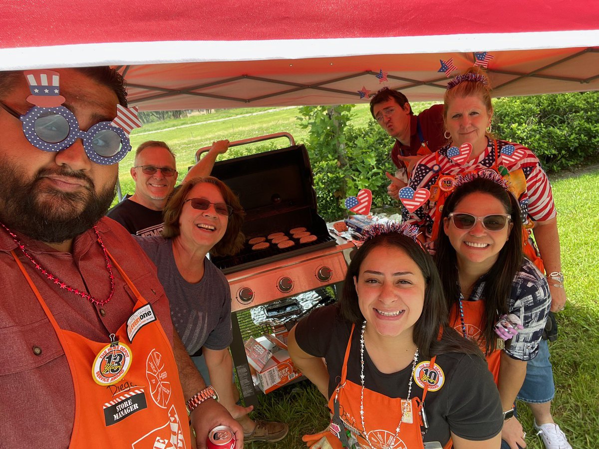 BigL475's tweet photo. Natural Born Grillers #orangeatheart #homedepot #MemorialDay https://t.co/yitXO942db