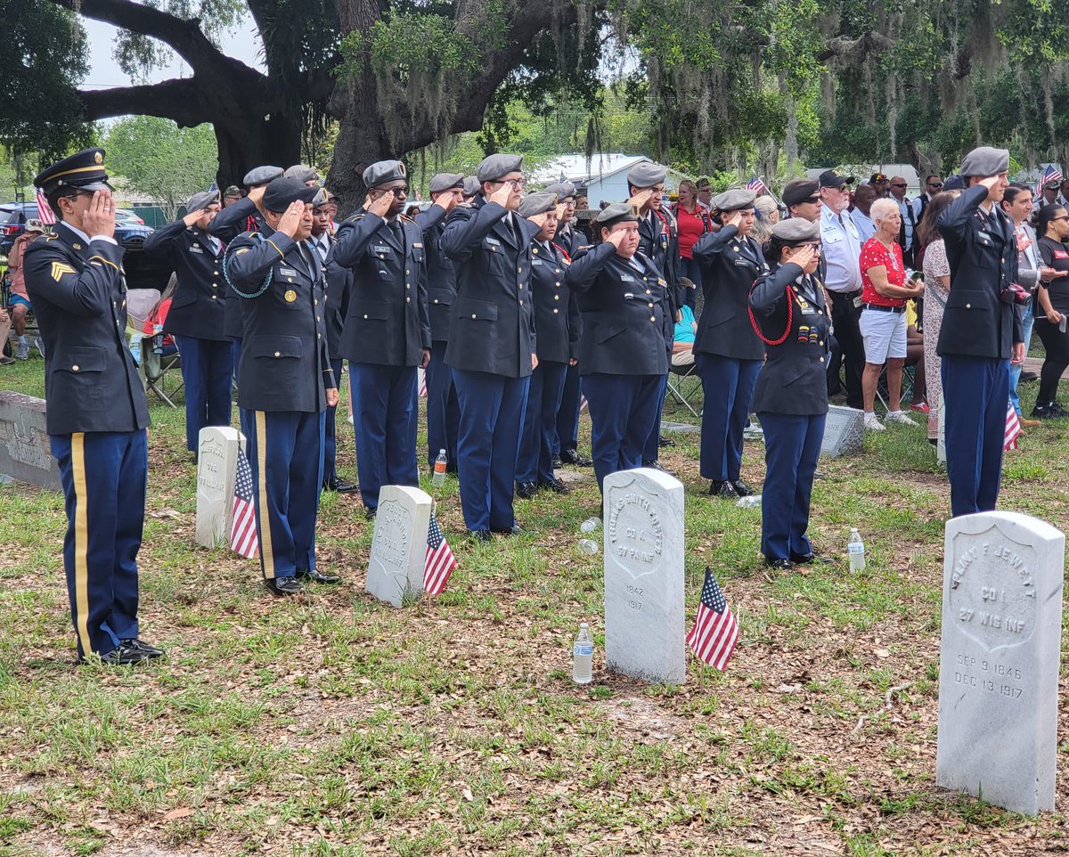 JQHdez's tweet photo. Honoring the men and women who gave their lives in service of protecting our nation's freedom.#MarcoRubio https://t.co/9C8xtJqXpZ