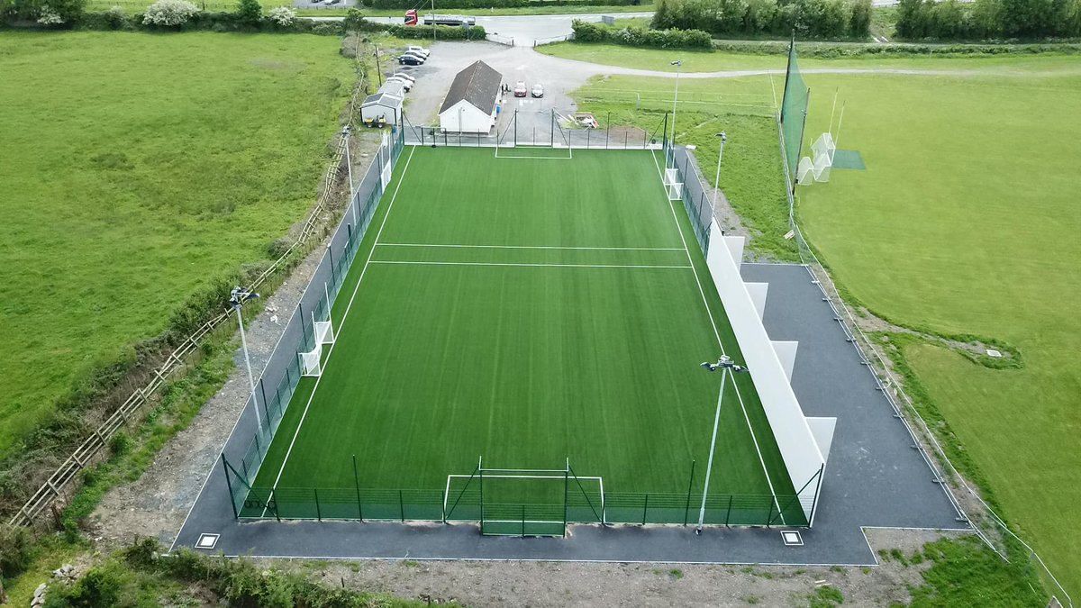 @DelvinGaa looking immaculate today and we complete our final walk around with the client.
A few pieces of tidy up and it’s ready for use.
What a facility for any club to
- Skills wall
- LED floodlighting 
- Grit and concrete footpaths 
- Retractable gaa goals
- pitch divider