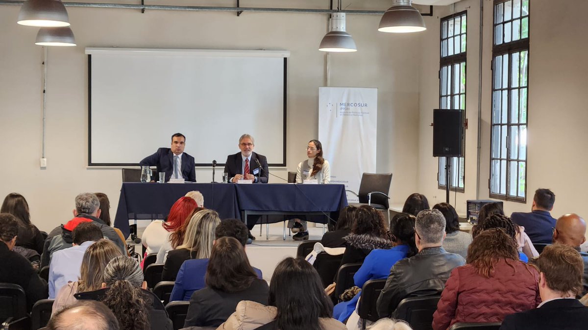 IPPDHMERCOSUR's tweet photo. Comenzó la semana presencial de la  6ta edición del Curso Internacional de Políticas Públicas en Derechos Humanos, en la sede del IPPDH en el @espacio_memoria, organizada por el @IPPDHMERCOSUR y la @CIDH https://t.co/OOUMGqgjTk
