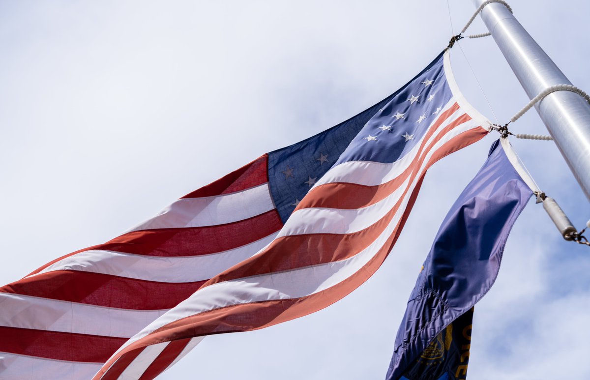 University of Oregon (@uoregon) on Twitter photo Today—and every day—we recognize and honor those who made the ultimate sacrifice in service to our country. #MemorialDay Today—and every day—we recognize and honor those who made the ultimate sacrifice in service to our country. #MemorialDay