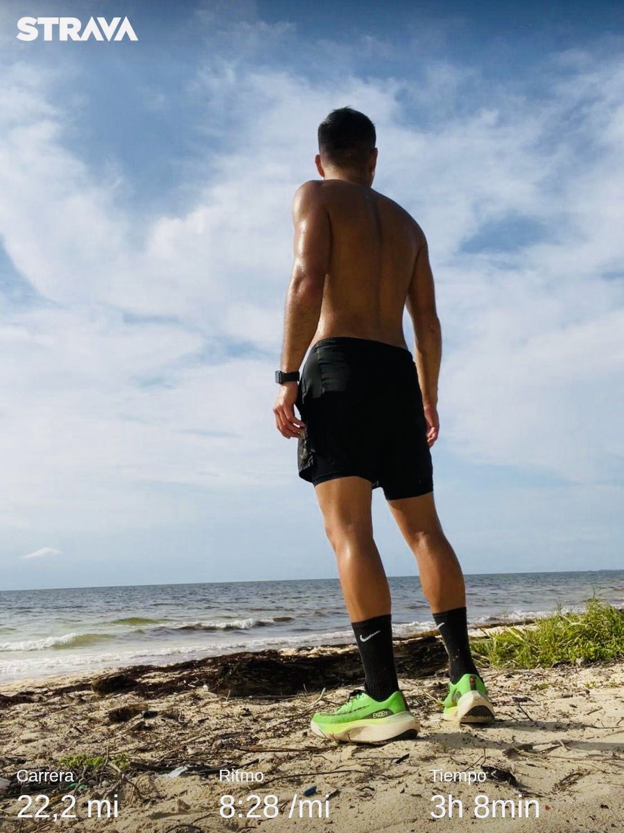 Matatas89's tweet photo. Road to #marathon 2 weeks to go 🛫
#runner #running #train #marathoner https://t.co/nal4Et8oqd