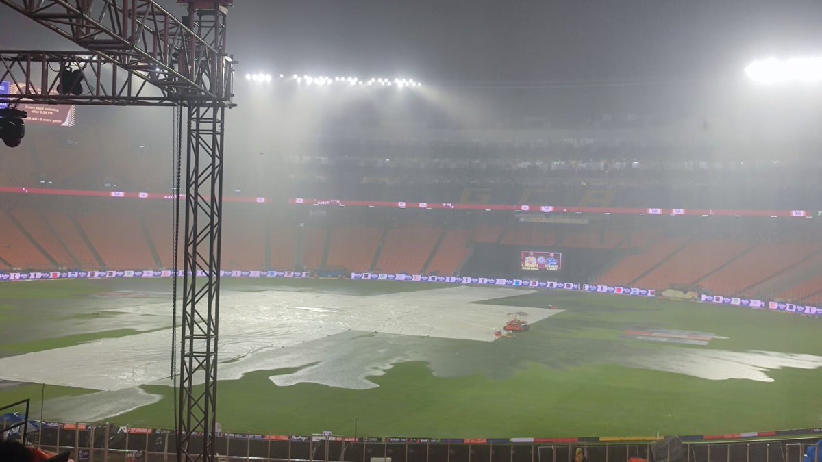 ipahul's tweet photo. Bhai 20 min se gaane bajare the match hi karwalate  #GTvCSK #IPL2023Finals https://t.co/JXZD0dYEit