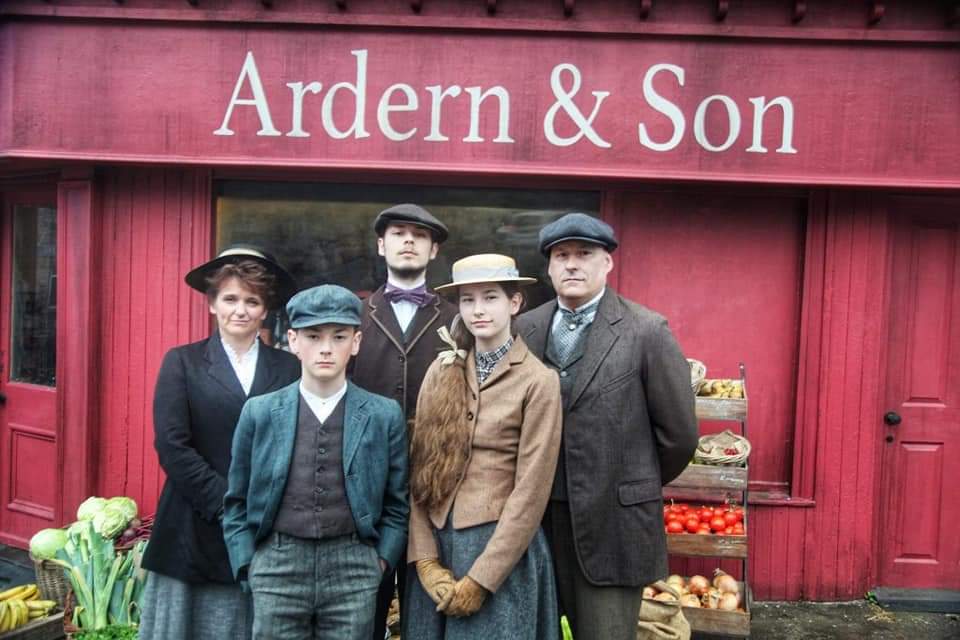 ardern8706's tweet photo. Bit weird being back on the box #backintimeforthecornershop https://t.co/bvLVqgWt7h