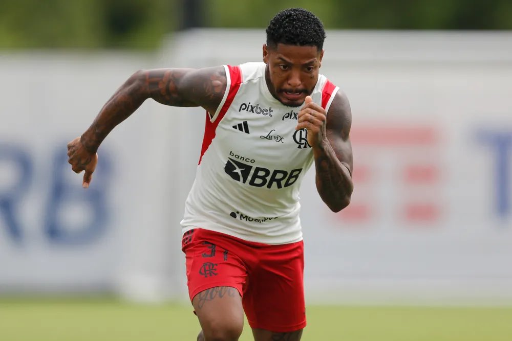 ⚠️ São Paulo negocia a contratação do atacante Marinho, do Flamengo.

Multado, afastado e fora dos planos do Rubro-Negro, o jogador está em busca de um novo clube e já tem conversas em andamento com o Tricolor.

A diretoria do Flamengo está disposta a facilitar a saída, que