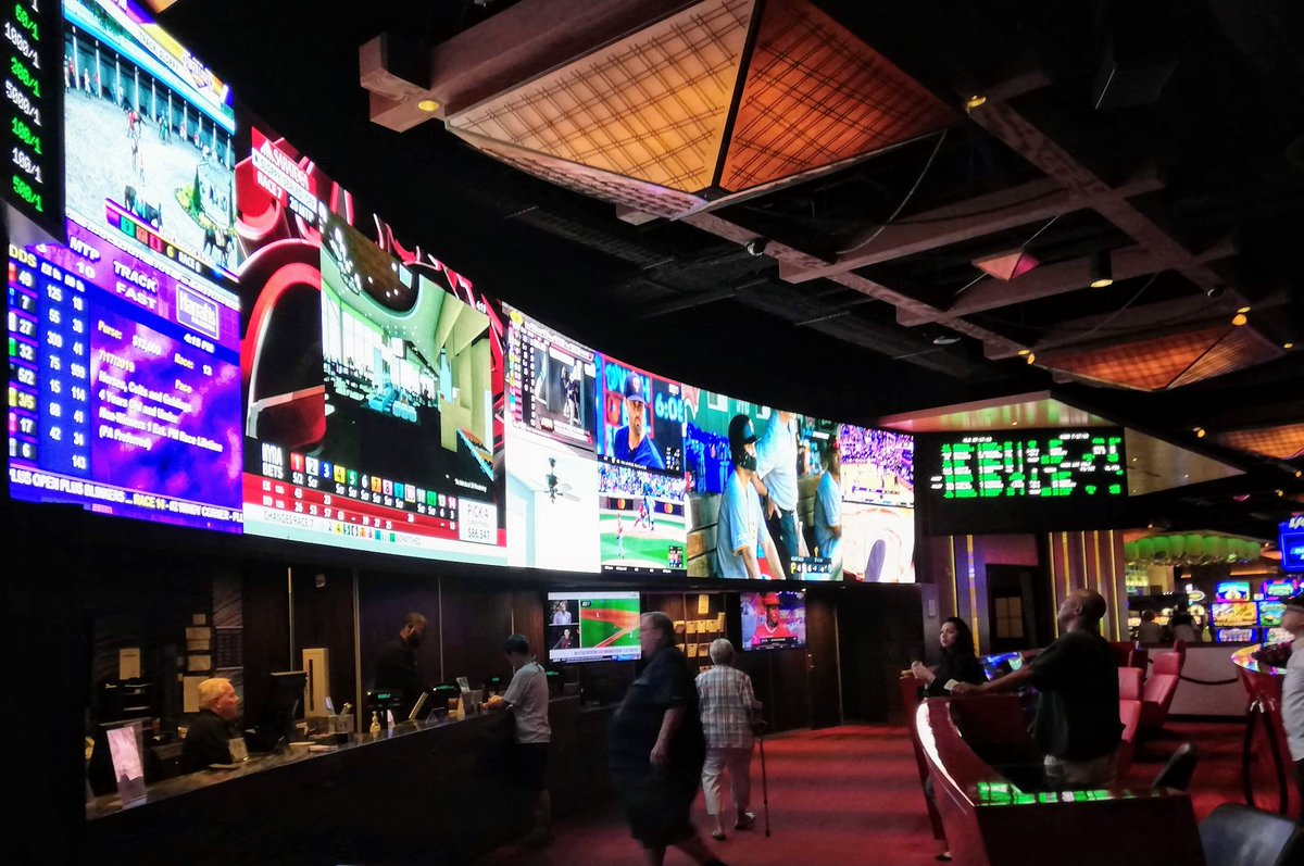 ActionSports_3's tweet photo. It's an intense playoff showdown tonight as the Heat take on the Celtics. The stakes are high, and I've got the winner for you! Don't miss out on this thrilling game. #NBAPlayoffs #HeatvsCeltics #ASCPicks #WinningPrediction https://t.co/fX9L4E0LEU