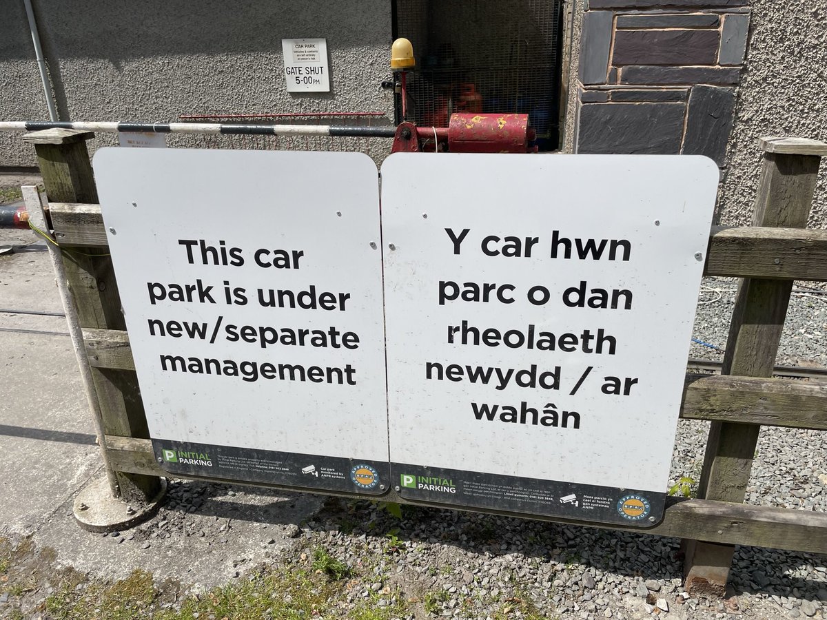 Valmai's tweet photo. #Betwsycoed Don’t know whether to laugh or cry at this sign.  #Initialparking  It isn’t difficult to get someone to check for errors first you know  / Dw’n i’m os dyliwn i grio neu chwerthin ar hwn. https://t.co/ywYzjfSBvL