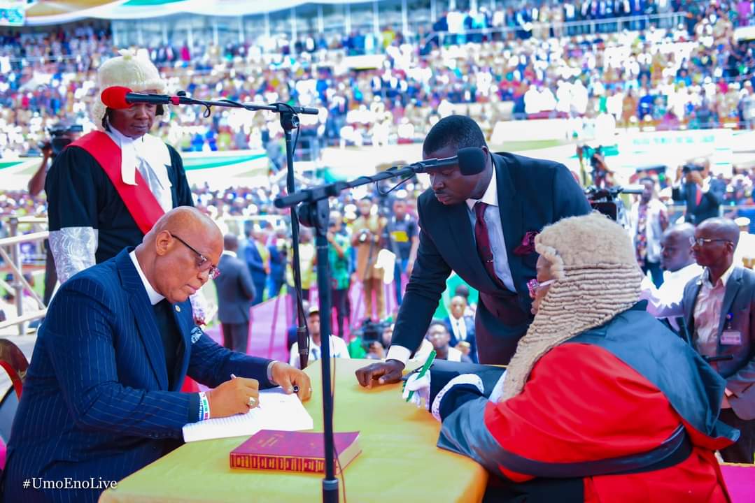 FxTzn_VX0Agb4pG?format=jpg&name=medium May 29:  Tinubu and 28 Nigerian Governors sworn in offices (Photos)