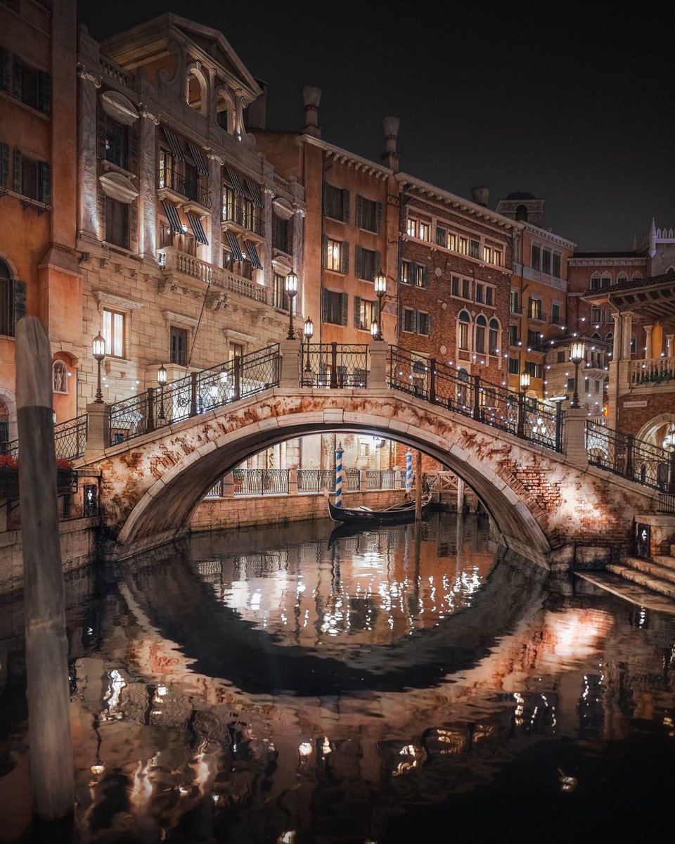 The Venetian Canals in Tokyo DisneySea