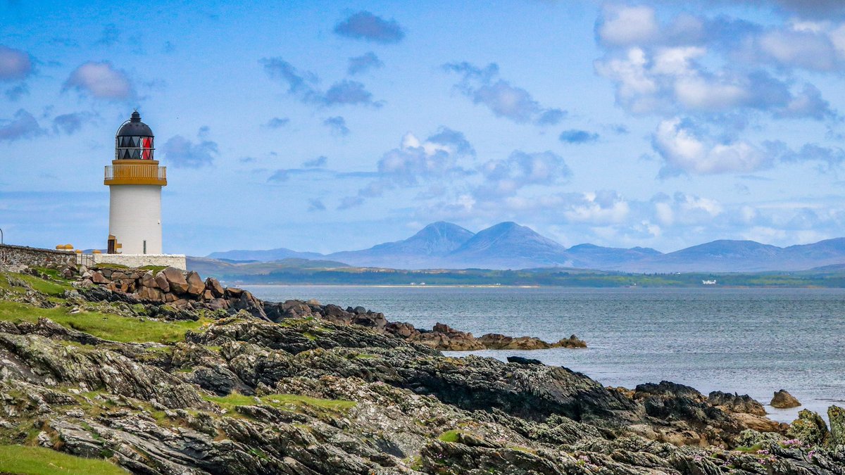 @wildaboutargyll @ScotsMagazine @VisitScotland #PortCharlotte Lighthouse on Islay from 2 wks ago. Glorious! #Lighthouse #Scotland #Islay #innerhebrides #seascape #mountains #scotlandisnow #scotlandthebeautiful