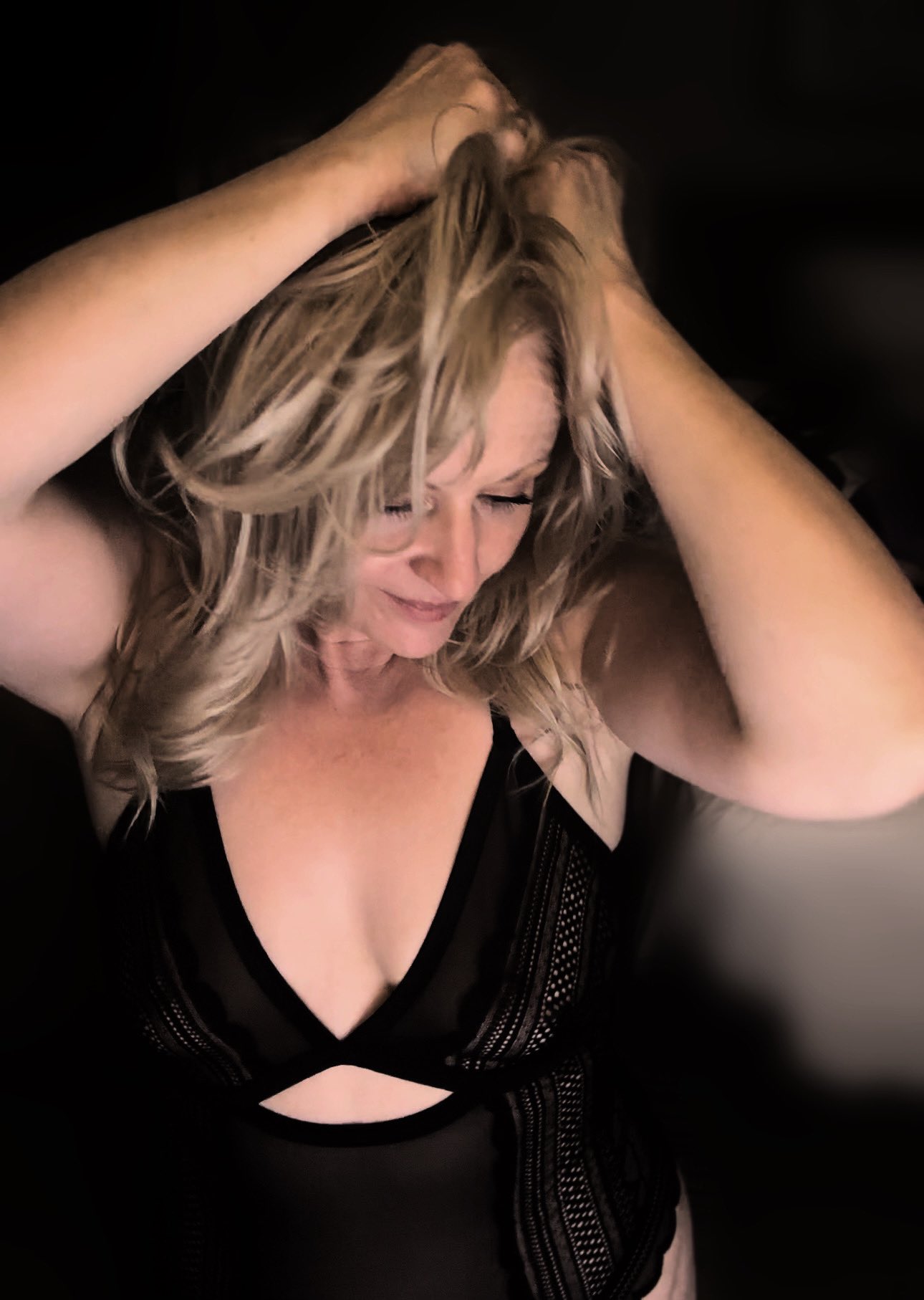 In my sex fantasy nobody ever loves me for my mind. https://t.co/EhKMPH1m7l