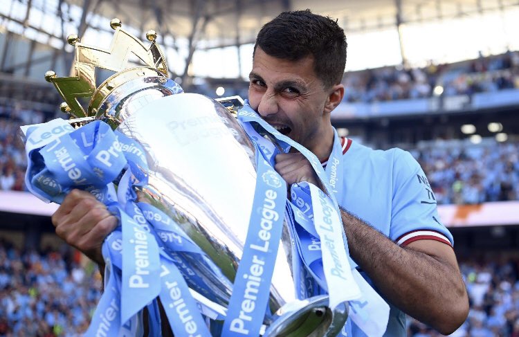 propsMCFC's tweet photo. @FabrizioRomano Rodri una. relax. he will never downgrade. https://t.co/nJz2FcjBV8