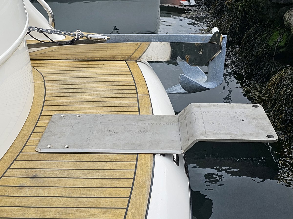 Simplicity in action, don't need to be complicated.
Below is pictures of Fairline Targa 43 - the kit will fit any boat really - Call us and we deliver!