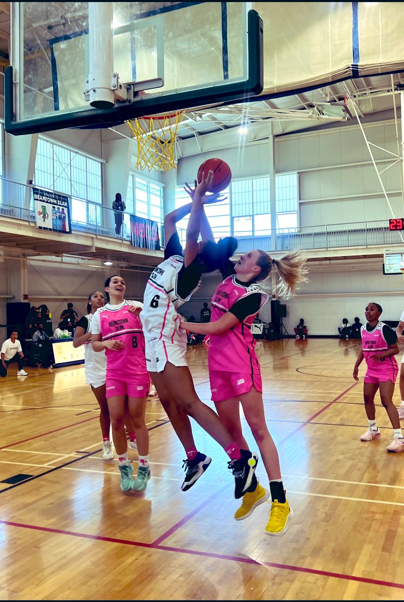 Nora Baston tweet media