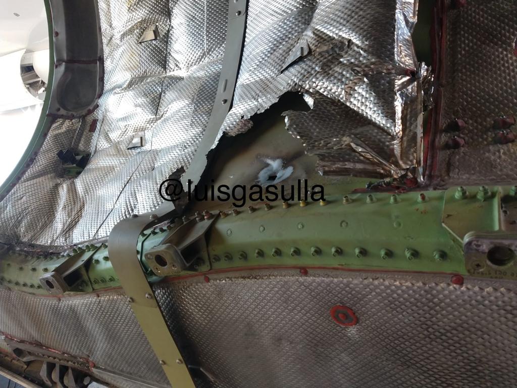 Crece el escándalo del avión presidencial.
Viajaron a China con una tripulación que viola las normas internacionales.
Lo dejaron en Bs As a Barone tras la temeraria llegada a aeroparque el 25 de mayo pasado.
Así estaba "crema del cielo".
Arriesgan seguridad de funcionarios para