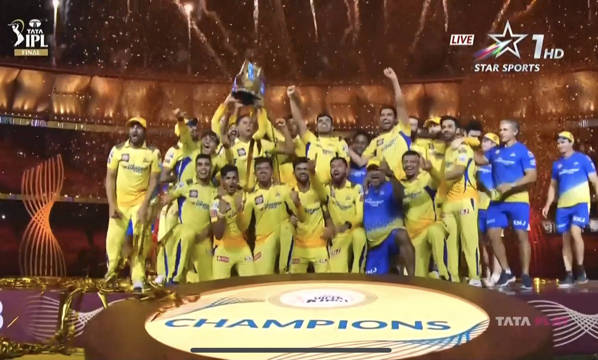 vjjriaz's tweet photo. No orange Cap, No Purple Cap…but we have a Trophy 🏆 ..best team lead by a fantastic Captain…🙏 that was one emotional speech Thala.. 🥲 #CSK4ever https://t.co/CdMMqnTCjW