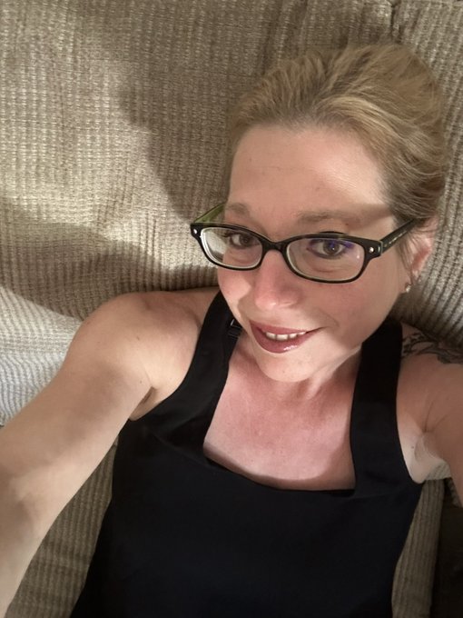 Memorial day weekend!! When your contacts rip and you wear sexy glasses!! 👓 🕶️ 🍑 🍍 🍓 ❤️ 💜 TIP me on cashap<a href="/tag/fuck"class="tags"><span>#fuck</span></a>