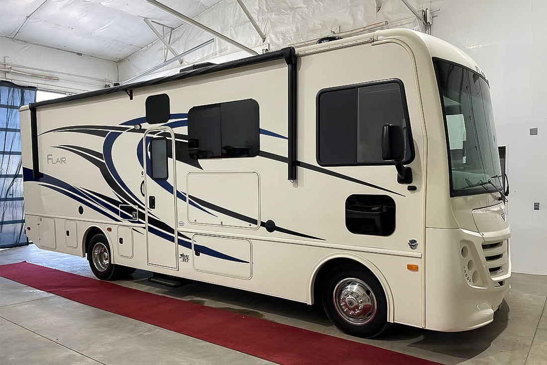 SylvanLakeRV's tweet image. 🚨NEW INVENTORY ALERT🚨

With a spacious 29-foot floor plan and two slides, the 2019 Fleetwood Flair 28A (Stock #3110) comfortably accommodates up to six people, ensuring no one gets left behind on the journey. 

sylvanlakerv.com/listings/2019-…

#PreOwnedRV #rvforsale #ClassAMotorhome