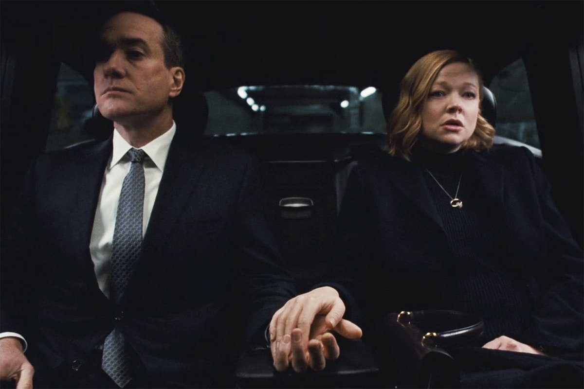 JoannaStern's tweet image. How to hold hands like the greatest love story of our time