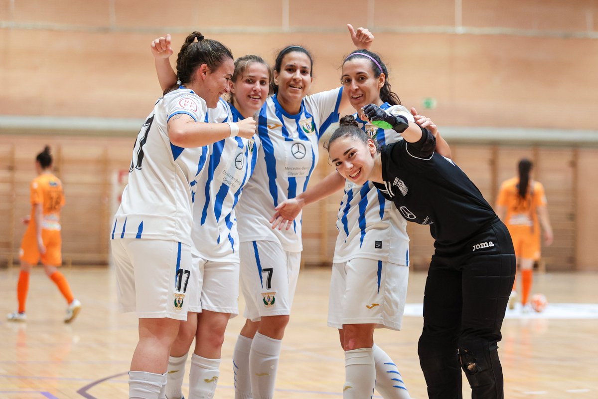 IMÁGENES | Último partido de Liga. Emociones, diversión, goles y mucho fútbol sala en nuestro álbum de fotos del encuentro ante <a href="/RoldanFSF/">STV Roldán FSF</a> (2-2):

👉 flickr.com/photos/legafut…

📸 <a href="/Fotonio22/">Toño Ramos</a> y <a href="/dimatsa/">Diana Matarranz</a> 

#VamosLega 🥒🤍💙
