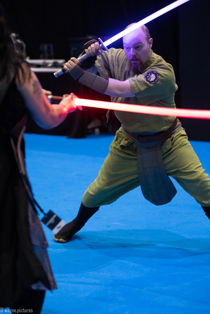 The first pictures  from MCM London Comic Con are now released with some fantastic action from <a href="/silversabres/">Gerard Corness</a> . Lightsabre combat at its best, 

wayne.pictures/photos/silver-…

 #lightsabre #lightsaber #ledsabre #martialarts #performance #sword  #swordfighting #silversabres #mcmcomiccon