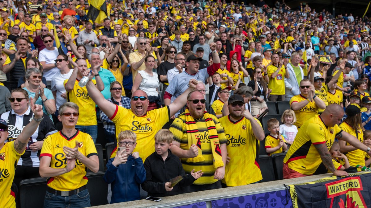 WatfordFCWomen's tweet photo. Following us home and away. 🛣️

Thank you for your fantastic support this season! 👏 https://t.co/VSzZULH25i