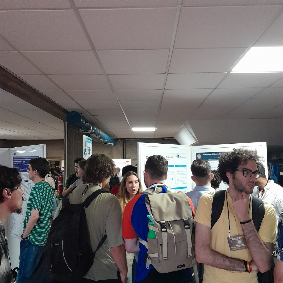 Our PhD student <a href="/bertacasas07/">Berta</a> is presenting a poster at the Spanish Quantum Information conference #ICE8! Based on the recent preprint arxiv.org/abs/2302.03389 📝
<a href="/QuantumSpain_ES/">Quantum Spain</a> <a href="/CESGA_/">CESGA</a> <a href="/BSC_CNS/">BSC-CNS</a> <a href="/UniversidadeUSC/">USC</a>