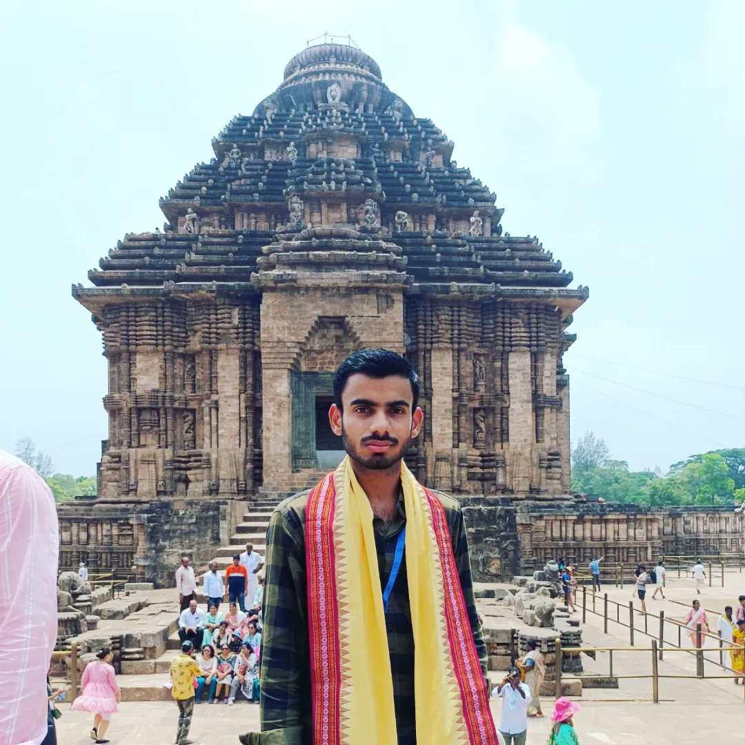 AakashTak66's tweet photo. कोर्णाक का सूर्य मंदिर भारतीय संस्कृति और वास्तुकला का अनुपम उदाहरण है। 
@EBSB_YuvaSangam @ministryofculturegoi @eduminofindia @narendramodi @dpradhanbjp 
#yuvasangam #ebsb #odisha #incredibleindia #rajasthan https://t.co/4cAe3MGy5i