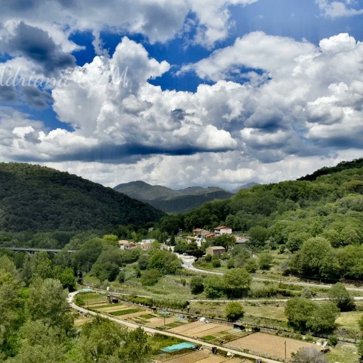adriana_czm_'s tweet image. #abouttoday #lunchwithaview #castellfolitdelaroca #garrotxa #catalunya #spain #enjoy #life #beauty #photography #hobby #aboutwhatilike