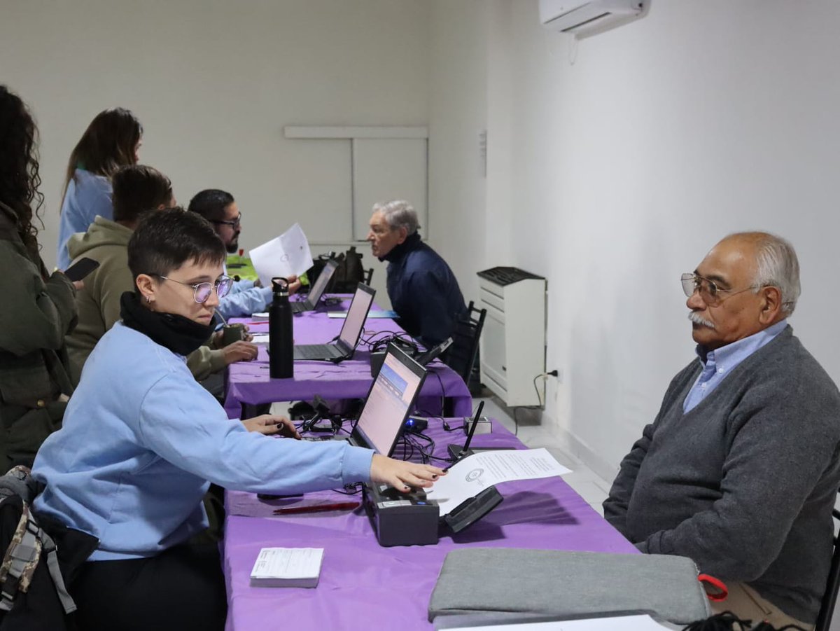 rodrigo_arist's tweet photo. 🙌🏼 Acompañé la jornada del Operativo de documentación de Ex Combatientes de Malvinas.

Gracias al Ministro del Interior @wadodecorrido por hacer posible esta actividad en Coronel Rosales.

@MinInteriorAR https://t.co/VLFjGEnMpg
