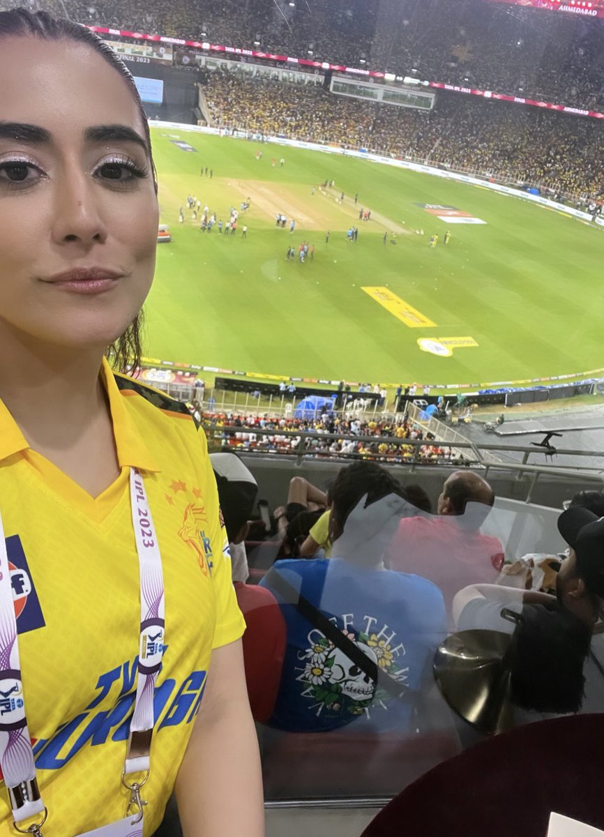 Waiting for the second inning to starttttttt Who is gonna win? @IPL #CSKvGT #IPL2023Final