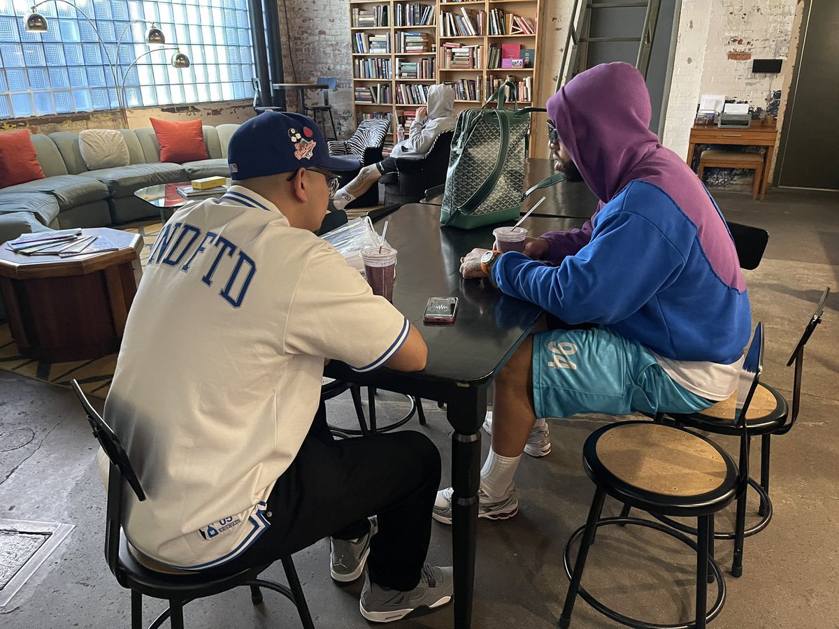 moipulledupinabimmer tweet media